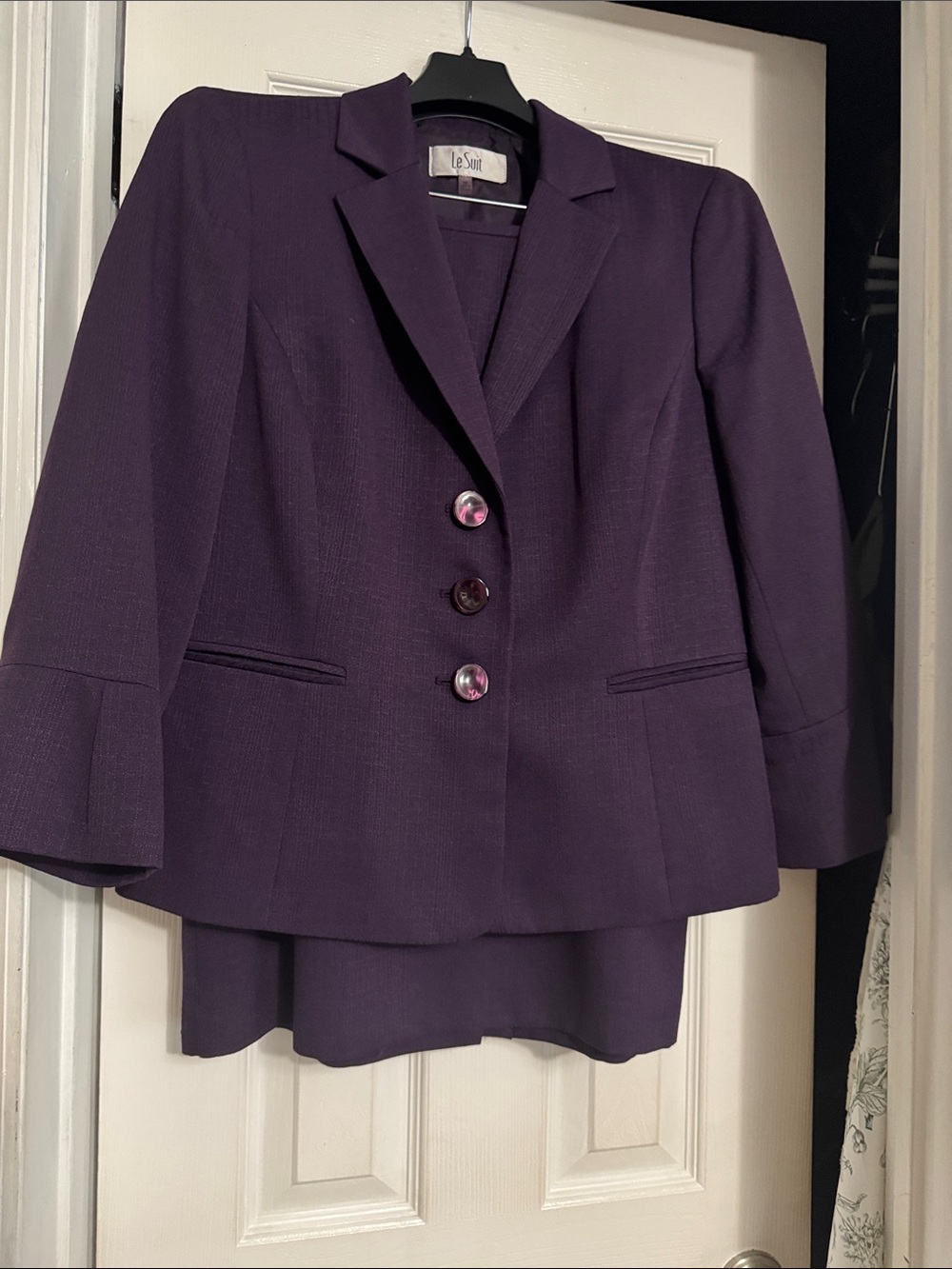 Le Suit Women's Dark Purple Notched Lapel Skirt Suit